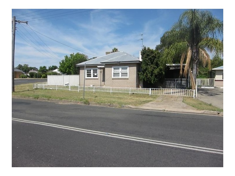 17 Heugh Street, Tamworth NSW 2340