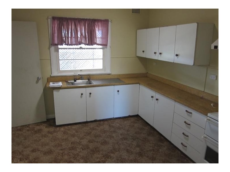 17 Heugh Street, Tamworth NSW 2340