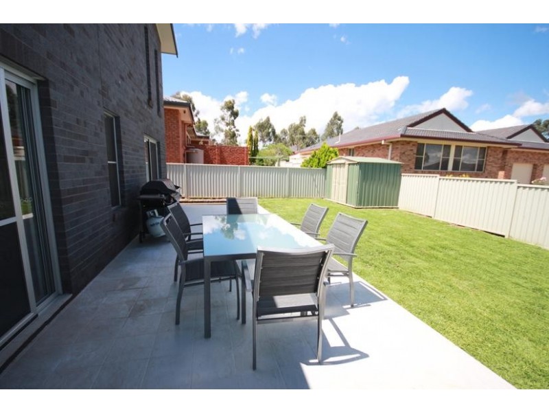 4 The Grange, Tamworth NSW 2340