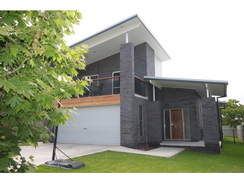 4 The Grange,, Tamworth NSW 2340