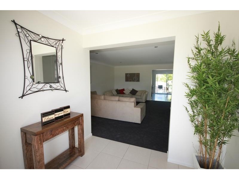 4 The Grange,, Tamworth NSW 2340