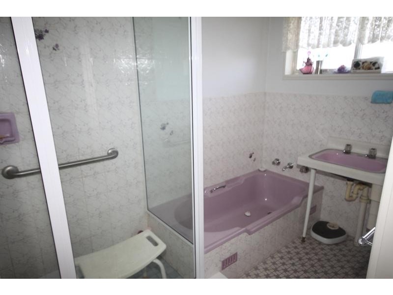 11 Coorong Street, Tamworth NSW 2340