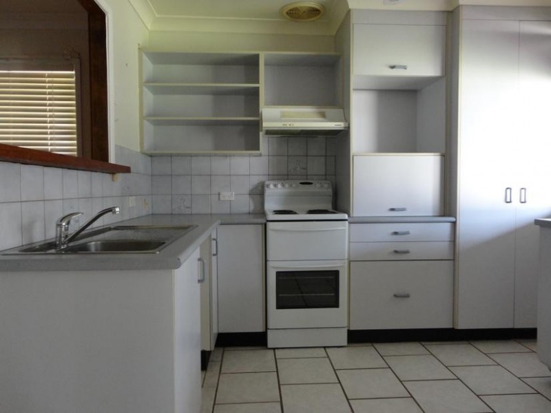 8 Dorothy Ave, Kootingal NSW 2352