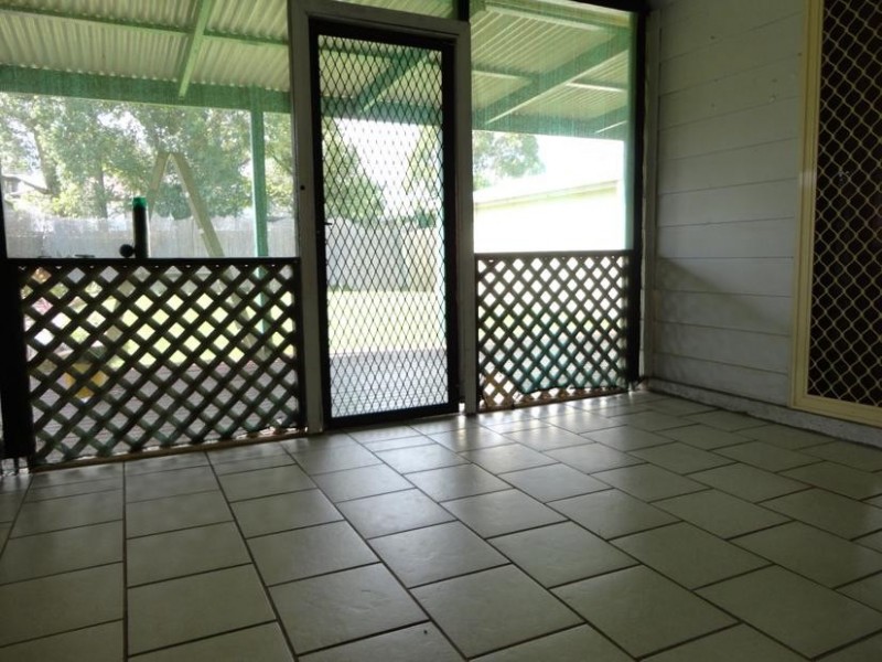 8 Dorothy Ave, Kootingal NSW 2352