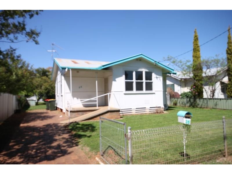26 Stewart Avenue, Tamworth NSW 2340