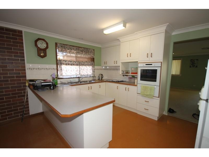 105 Denman Avenue, Kootingal NSW 2352