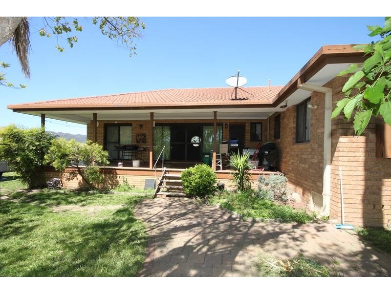 105 Denman Avenue, Kootingal NSW 2352