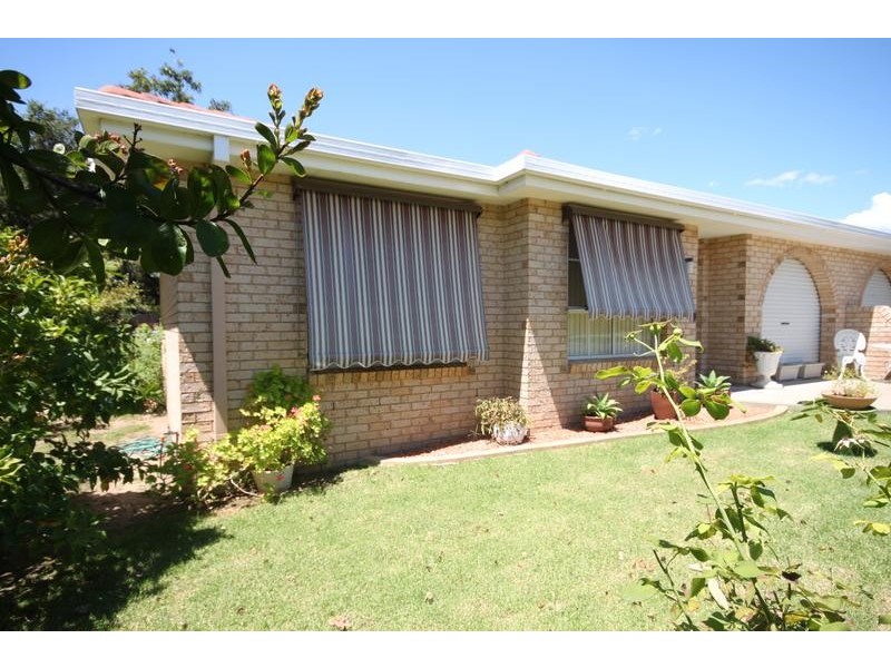 1/13 Illoura Street, Tamworth NSW 2340