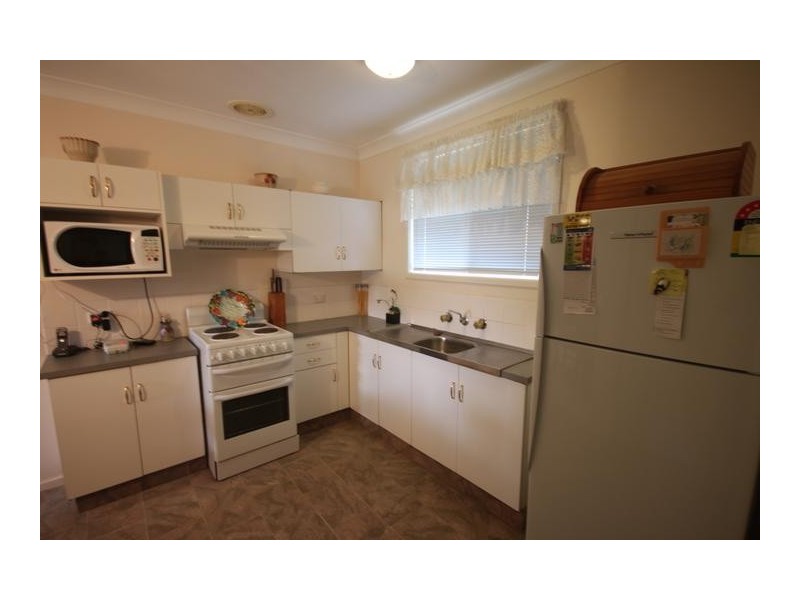 1/13 Illoura Street, Tamworth NSW 2340