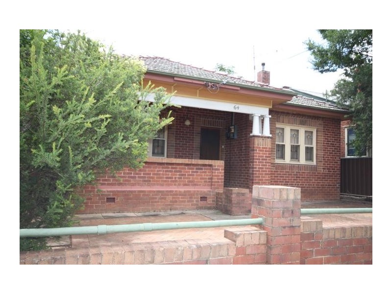 64 Fitzroy Street, Tamworth NSW 2340