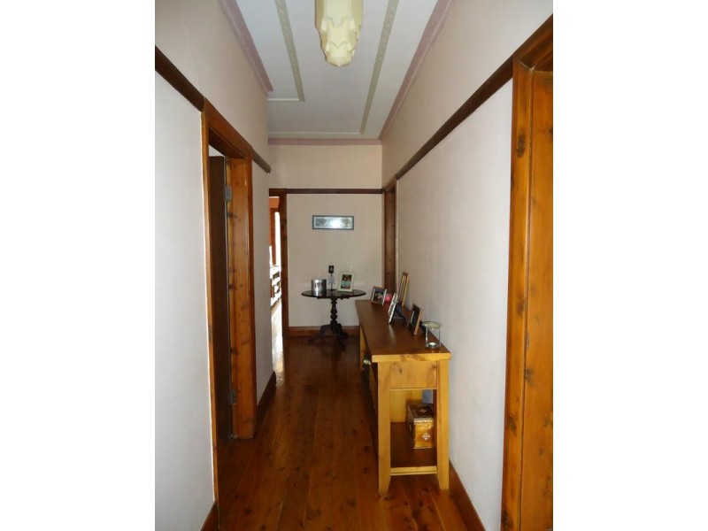 64 Fitzroy Street, Tamworth NSW 2340