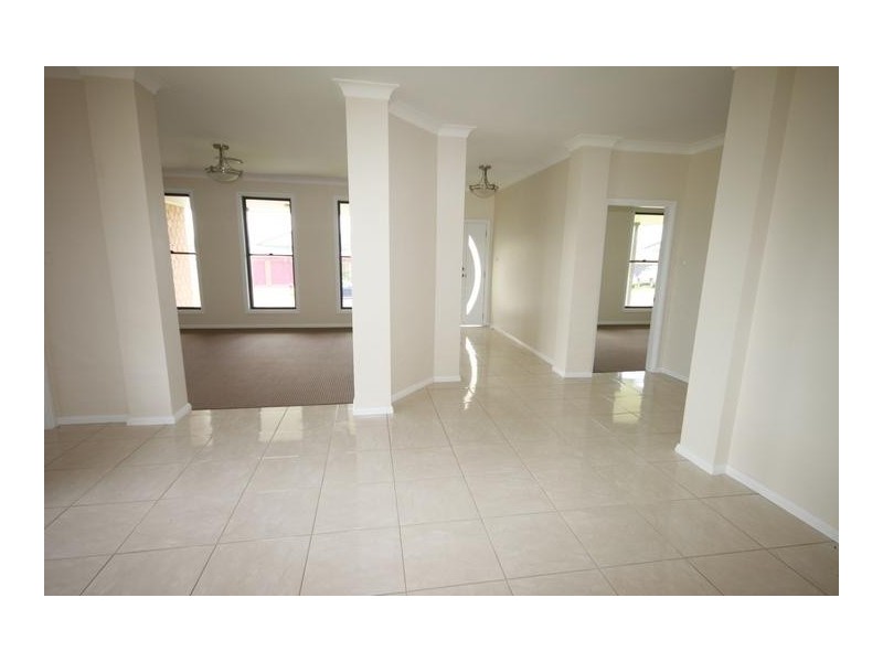 10 Eagle Avenue, Tamworth NSW 2340