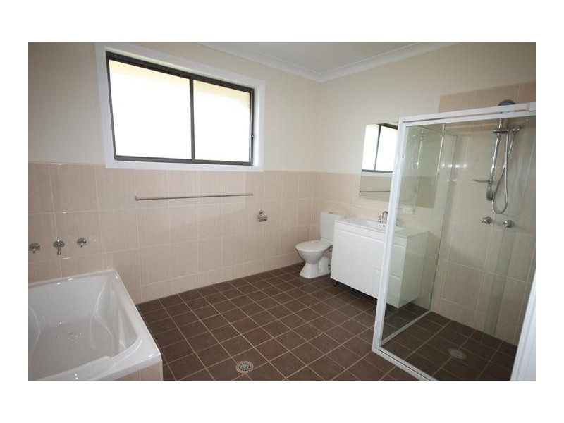 10 Eagle Avenue, Tamworth NSW 2340