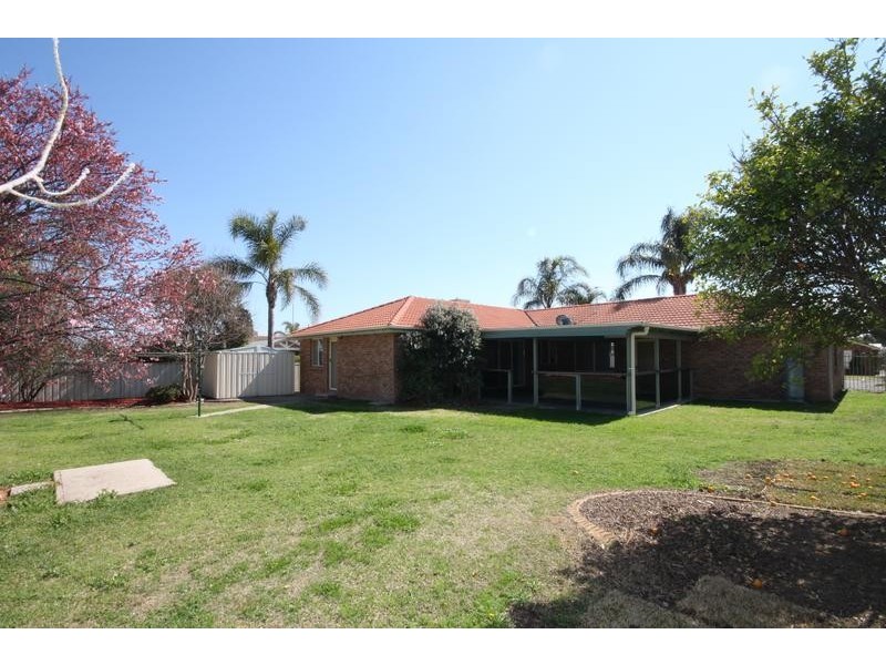 16 Wahroonga Drvie, Tamworth NSW 2340