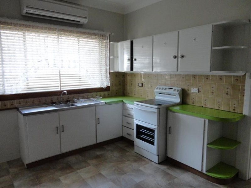 1 Griffin Ave, Tamworth NSW 2340