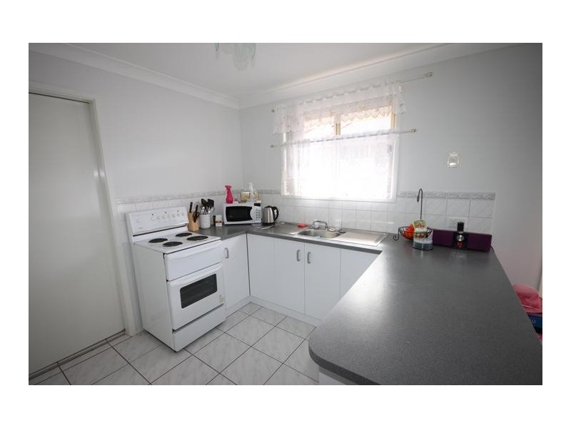 4/12 Curlew Cresent, Tamworth NSW 2340