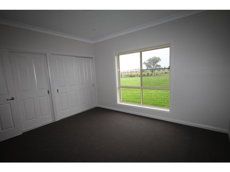 38 The Grange, Tamworth NSW 2340