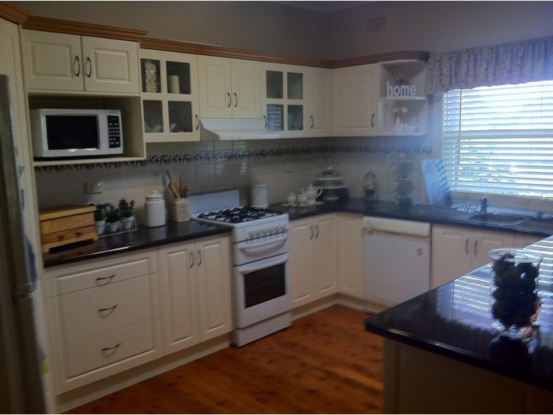 130 Fitzroy St, Tamworth NSW 2340