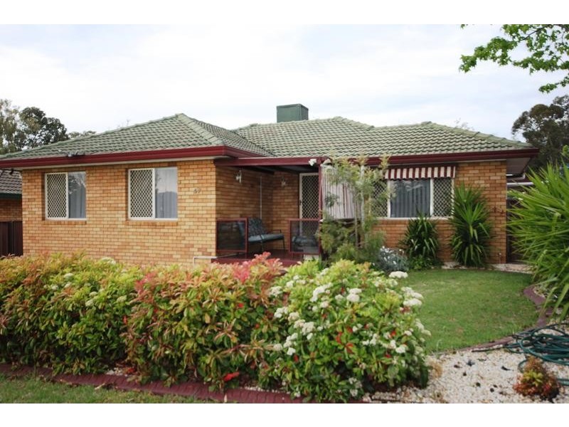 57 Arinya Street, Tamworth NSW 2340