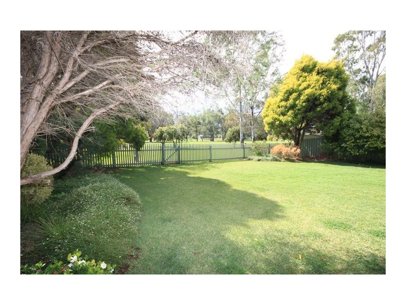 12 Cobb & Co Circuit, Tamworth NSW 2340