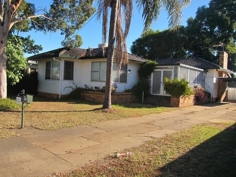 34 Edinburgh Street, Tamworth NSW 2340