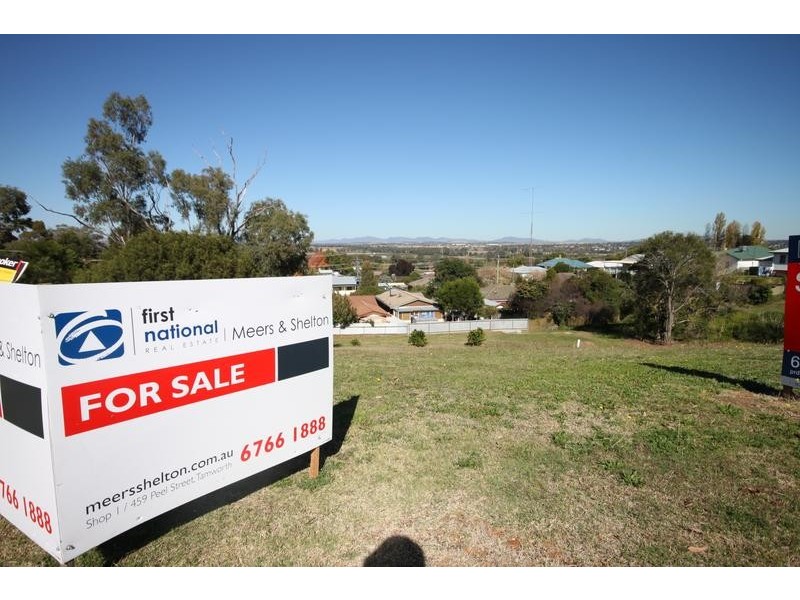 221-227 Carthage Street, Tamworth NSW 2340