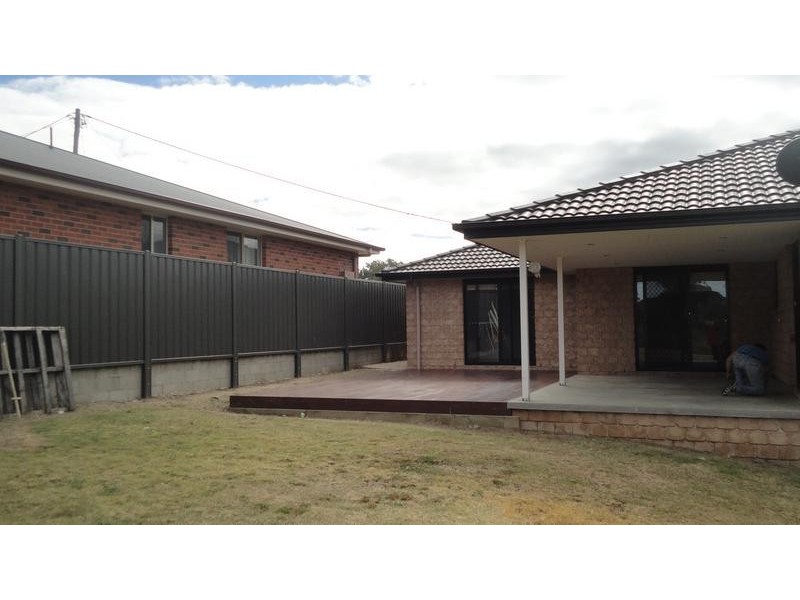 26 Leonora Crs, Kootingal NSW 2352