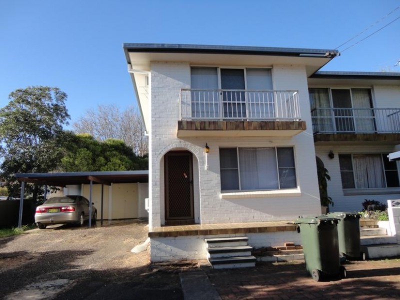4/30 Upper st, Tamworth NSW 2340