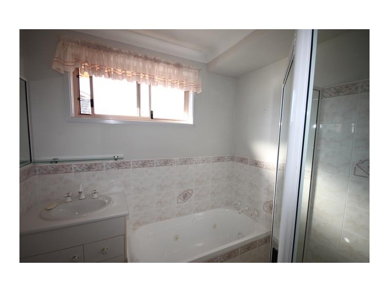 1 Gunn Place, Tamworth NSW 2340