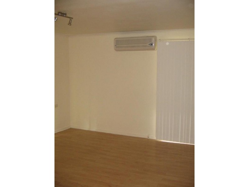 17 Green St, Tamworth NSW 2340