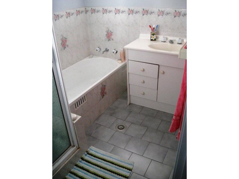 10 Caley CLOSE, Tamworth NSW 2340