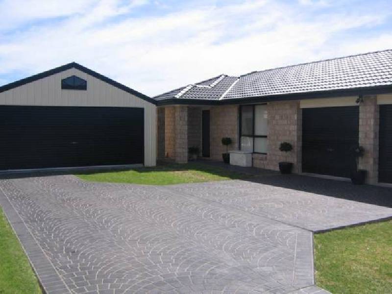 29 Warburton DRIVE, Tamworth NSW 2340