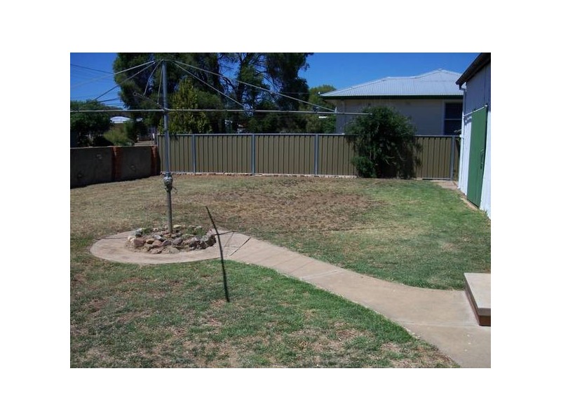 42 STEWART AVE, Tamworth NSW 2340