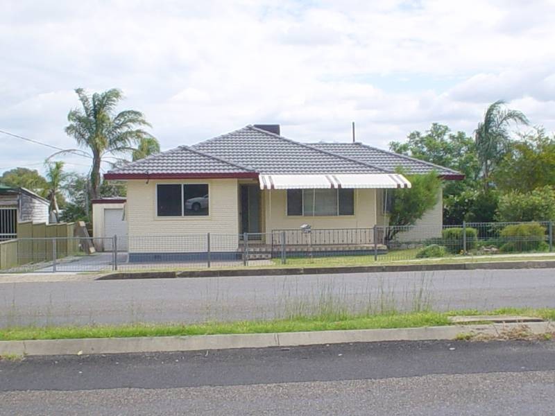 128 ROBERT STREET, Tamworth NSW 2340