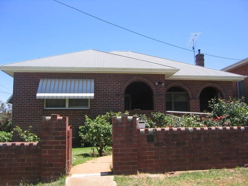 100 FITZROY STREET, Tamworth NSW 2340