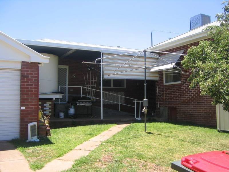 100 FITZROY STREET, Tamworth NSW 2340