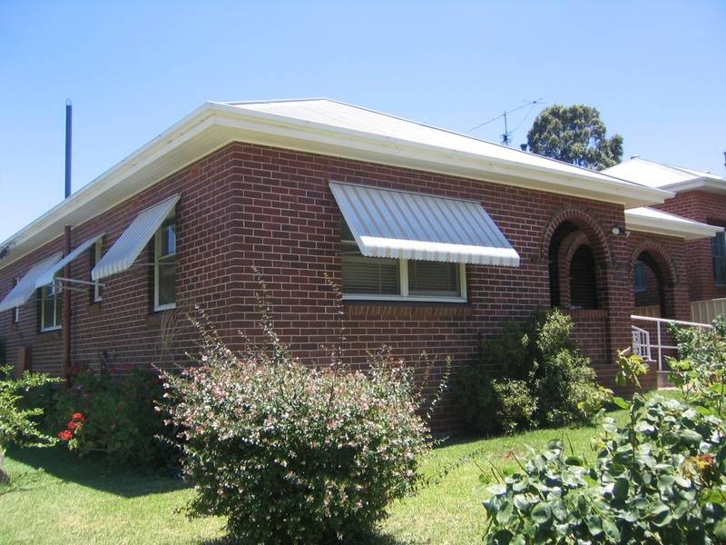 100 FITZROY STREET, Tamworth NSW 2340