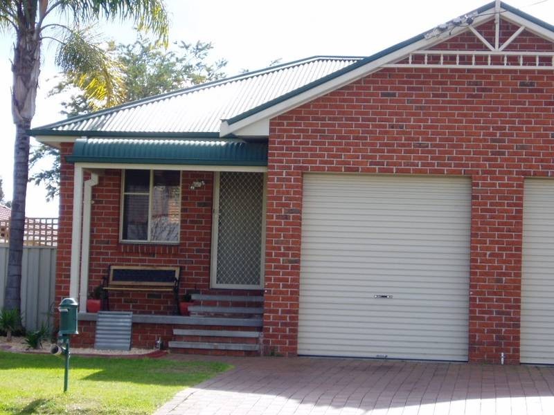 1/8 Curlew Crescent, Tamworth NSW 2340