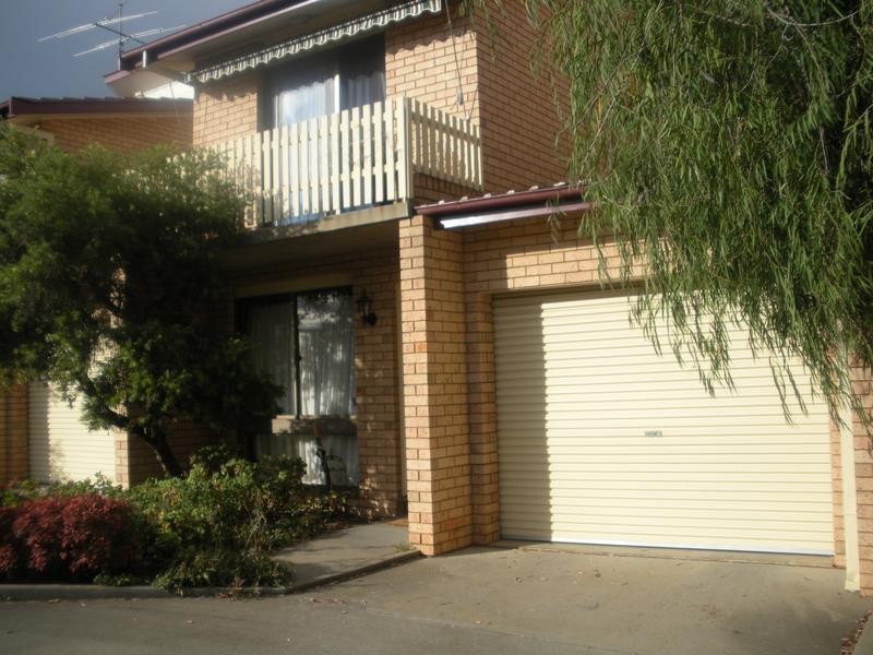 2/56 Marius Street, Tamworth NSW 2340