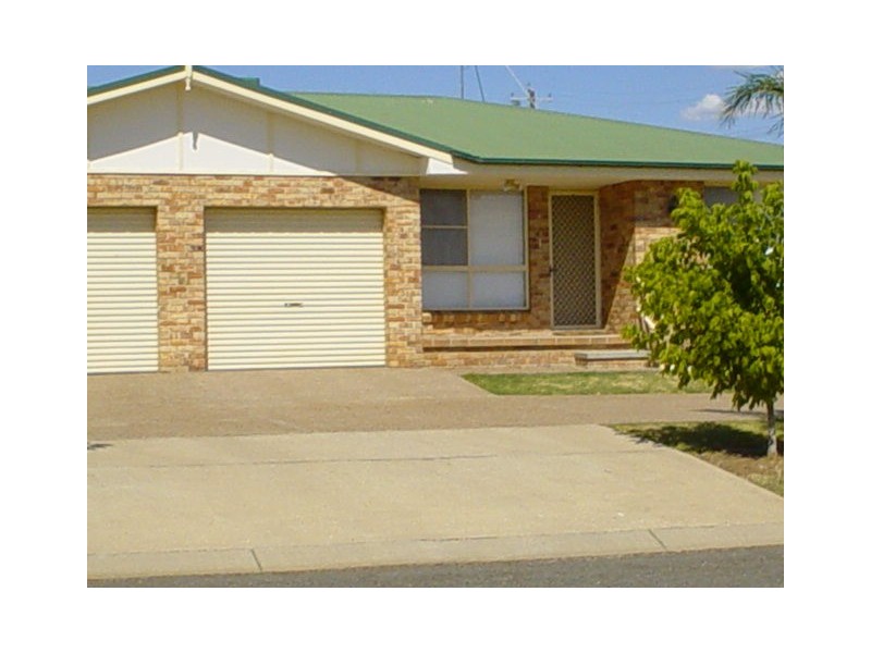4/12 Curlew Crescent, Tamworth NSW 2340