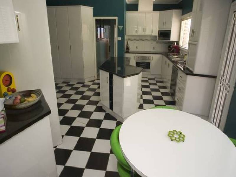 4 RUTHNING AVENUE, Tamworth NSW 2340