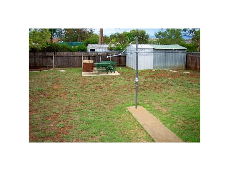 14 Fisher Road, Tamworth NSW 2340