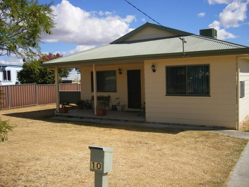 10 Jill Street, Tamworth NSW 2340