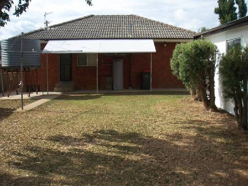 15 ABERDEEN STREET, Tamworth NSW 2340