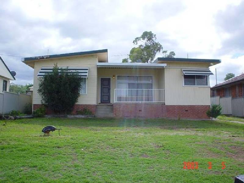 376 ARMIDALE ROAD, Tamworth NSW 2340