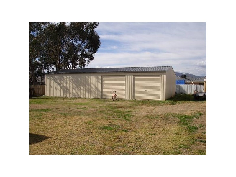 64 Blaxland Way, Tamworth NSW 2340