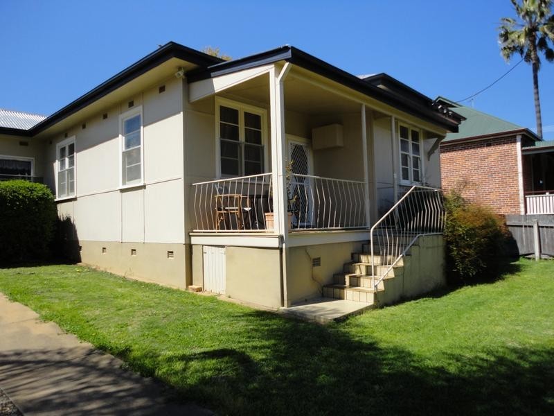 7 Hyman St North, Tamworth NSW 2340