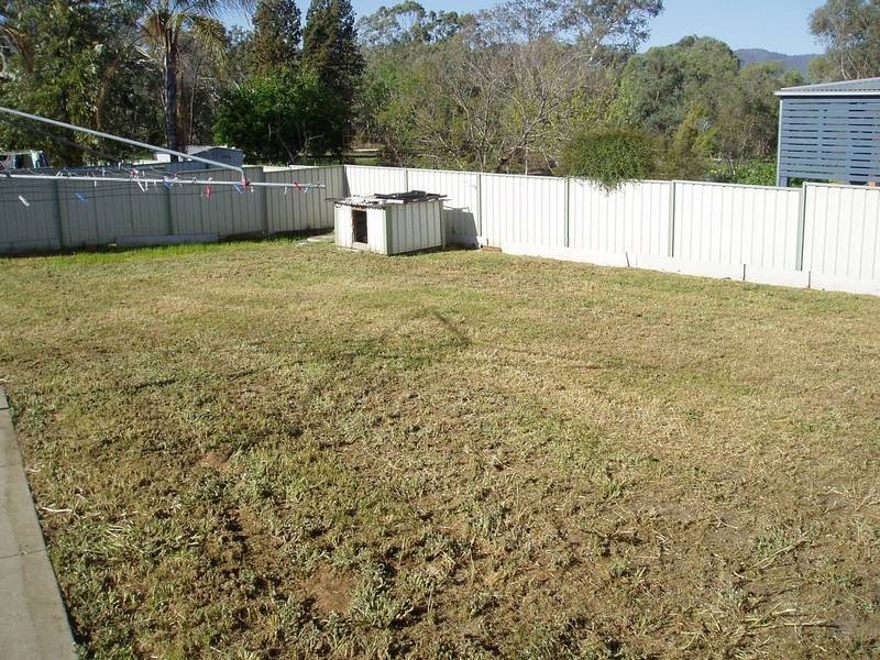 15 Chelmsford St, Kootingal NSW 2352