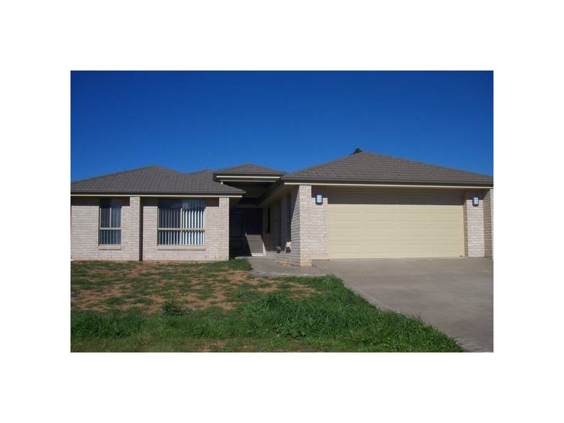 19 Hibiscus Way, Calala, Tamworth NSW 2340