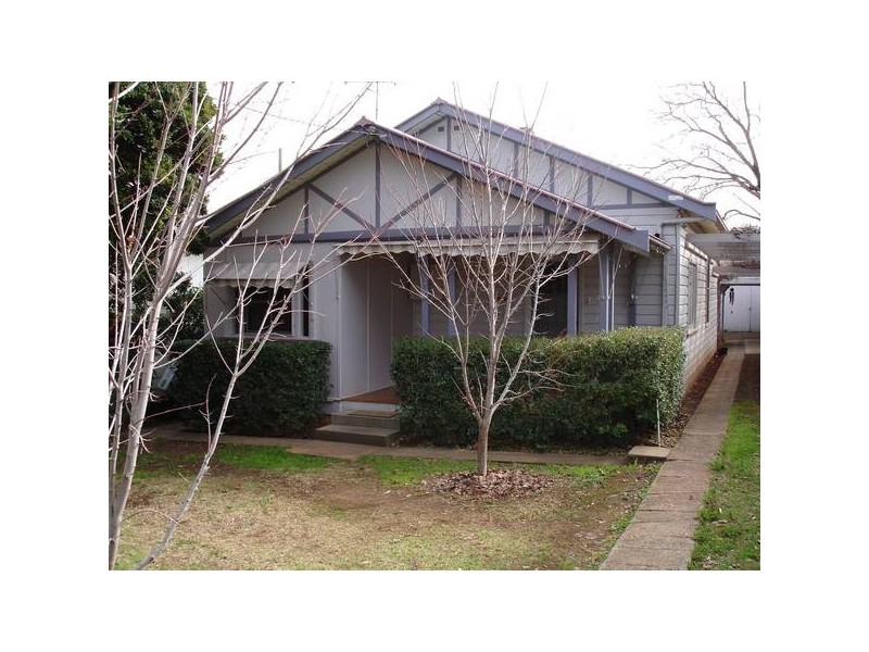 102 North Street, Tamworth NSW 2340